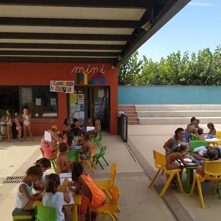 Campeggio Albatross Mobile Homes On Camping El Pla De Mar *