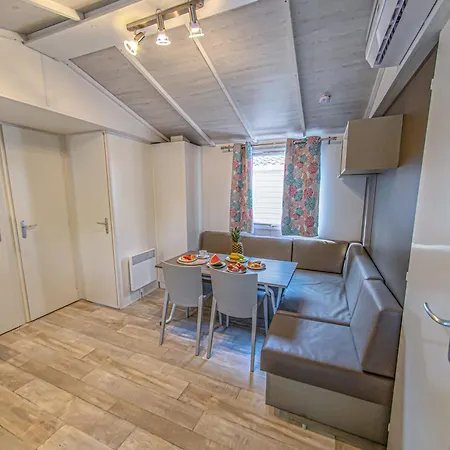 Albatross Mobile Homes On Camping El Pla De Mar Campsite